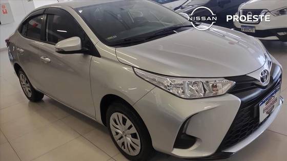 TOYOTA YARIS 1.3 16V FLEX XL LIVE MULTIDRIVE TOYOTA YARIS 1.3 16V FLEX XL LIVE MULTIDRIVE
